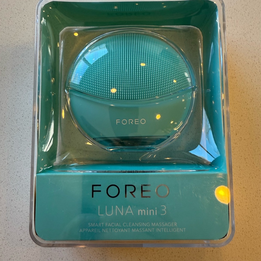 FOREO Luna Mini 3 Facial Cleansing Massager - Mint